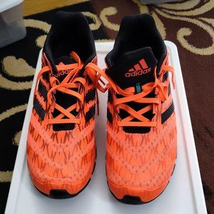 Men's Adidas Sling blade size 9.5